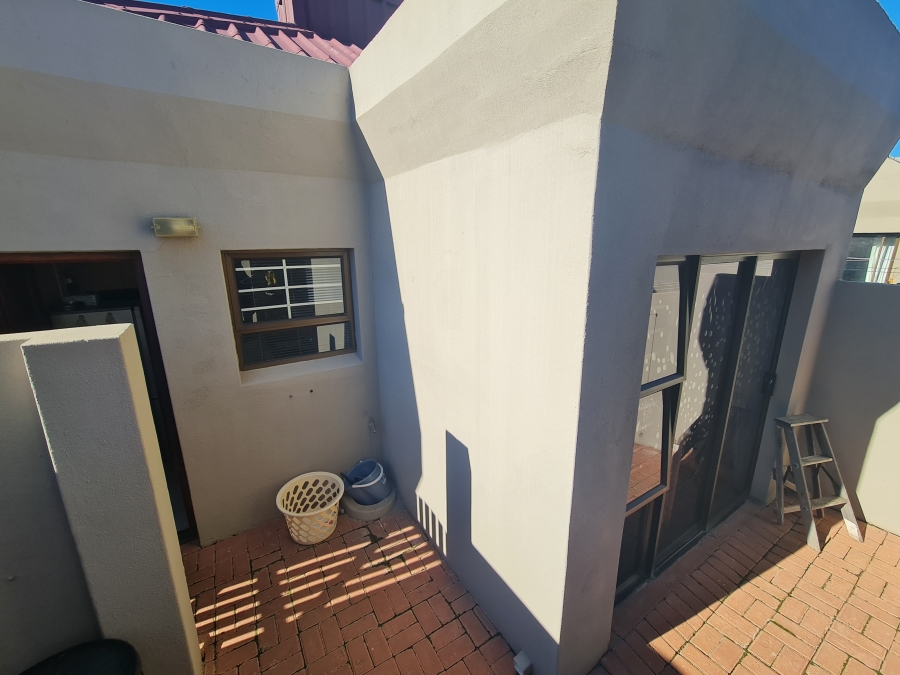 3 Bedroom Property for Sale in Jeffreys Bay Central Eastern Cape